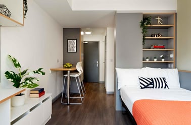 2611_0154_HAMPTON_SQ_Premium-Studio