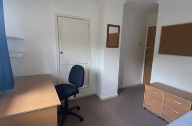 New Ashby Road, City Centre, Loughborough - Image 2