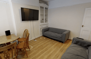 Derby Road, City Centre, Loughborough - Image 2