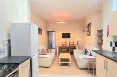 Mettham Street, Lenton, Nottingham - Image 3