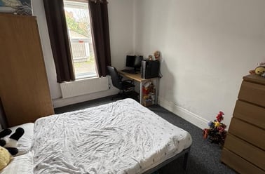 Beeston Road, Dunkirk, Nottingham - Image 2