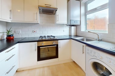Carlton Close, City Centre, Loughborough - Image 2
