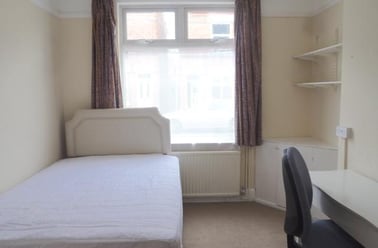 Ripon Street, Victoria Park, Leicester - Image 2