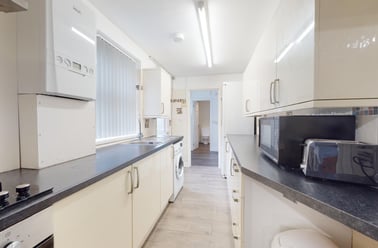 Broad Street, City Centre, Loughborough - Image 3