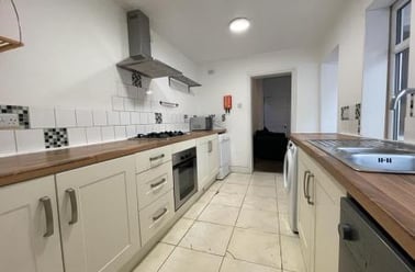 Carholme Road, West End, Lincoln - Image 2