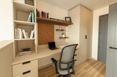 Bronze Studio, Wilson House, 19 Between Towns Road, Near University, Oxford - Image 2