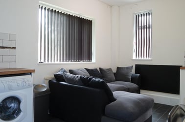 Oaklands Avenue, City Centre, Loughborough - Image 2