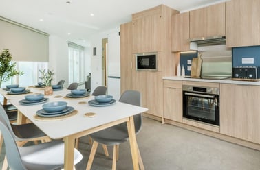 Classic 7-8 Bed Ensuite, Timber Yard, Silverthorne Lane, Near University, Bristol - Image 2