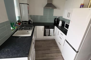 Elmore Court, Radford, Nottingham - Image 2