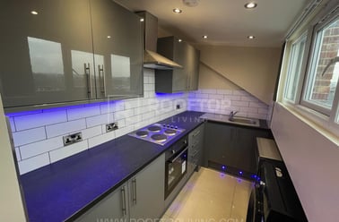 Hyde Park Road, Rampart Road, Leeds - Image 3