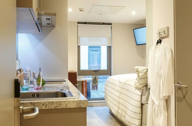 Deluxe Cluster Studio, COSMOS, 2 Moore Street, City Centre, Sheffield - Image 3