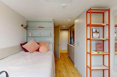 Premium Cluster Studio, COSMOS, 2 Moore Street, City Centre, Sheffield - Image 2