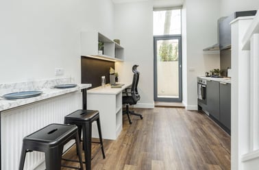 Superior Mezzanine Studio, 26 Great George Street, City Centre, Leeds - Image 2