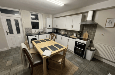 Ridgeway Terrace, Rampart Road, Leeds - Image 3