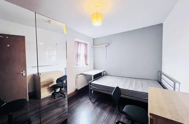 Rothesay Avenue, Radford, Nottingham - Image 2