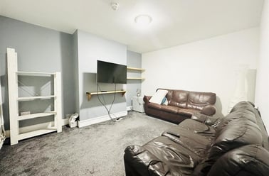 Harrington Drive, Lenton, Nottingham - Image 3