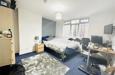Harrington Drive, Lenton, Nottingham - Image 2