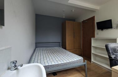 Church Grove, Lenton, Nottingham - Image 3