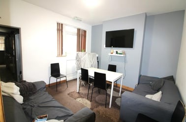 Lois Avenue, Lenton, Nottingham - Image 2