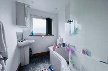 Cycle Road, Lenton, Nottingham - Image 3