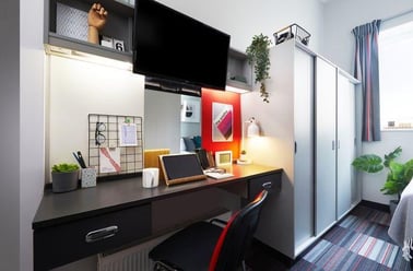 Superior Ensuite, Pillar Box, 71A Hertford Street, City Centre, Coventry - Image 2