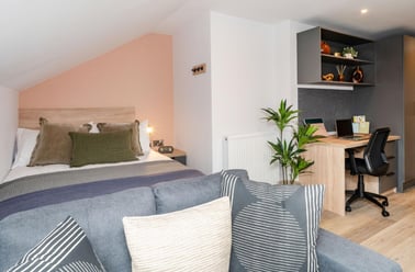 Skylight Plus Studio, Headrow Court, Park Cross Street, Hyde Park, Leeds - Image 3