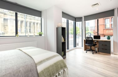 Superior Studio, Headrow Court, Park Cross Street, Hyde Park, Leeds - Image 2