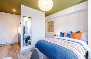 Consort Terrace, Woodhouse, Leeds - Image 2