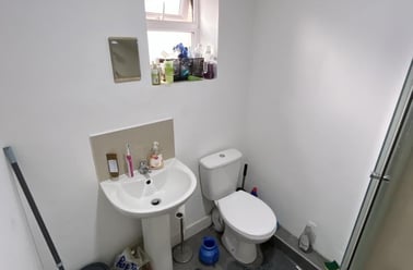 Queens Road, Clarendon Park, Leicester - Image 3