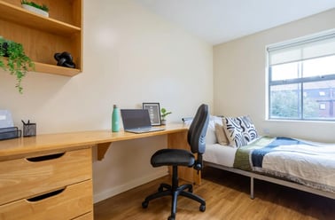 Bronze Non Ensuite, Hotwells House, 192-216 Hotwell Road, Clifton, Bristol - Image 2