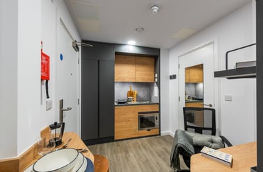 Standard Studio, The Valentine, 27-37 Perth Road, Gants Hill, London - Image 3