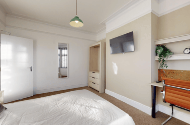 Royland Road, City Centre, Loughborough - Image 3