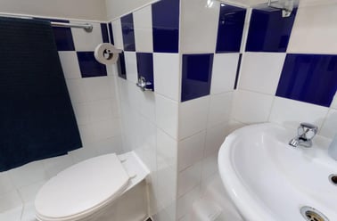 Silver Ensuite, Arkwright House, Tumbling Hill Street, City Centre, Bradford - Image 3