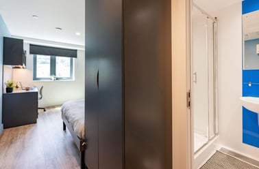Classic Plus Studio, Hollis Wharf, Lower Bristol Road, Oldfield Park, Bath - Image 2