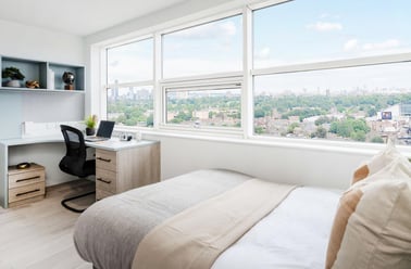 Accessible Studio, The Paragon, Boston Manor Road, Brentford, London - Image 2