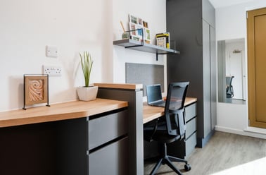 Premium Studio, The Valentine, 27-37 Perth Road, Gants Hill, London - Image 2