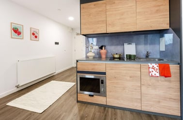 Luxury Studio, The Valentine, 27-37 Perth Road, Gants Hill, London - Image 2