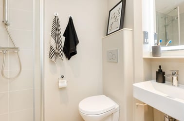 Premium Studio Top Floor, The Fabric Works, 4 Leylands Road, Hyde Park, Leeds - Image 3