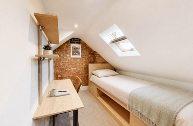 Oaklands Avenue, City Centre, Loughborough - Image 3