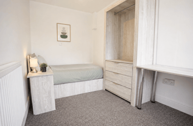 Valley Road, Shelthorpe, Loughborough - Image 3