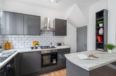 Thornville Mount, Hyde Park, Leeds - Image 3