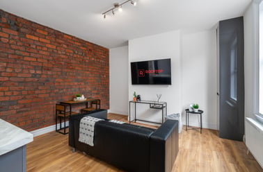 Thornville Mount, Hyde Park, Leeds - Image 2