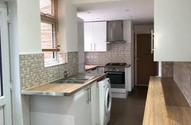 Avenue Road Extension, Clarendon Park, Leicester - Image 3