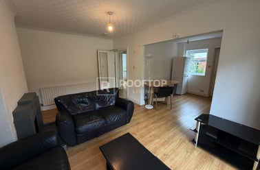 Dennistead Crescent, Headingley, Leeds - Image 3