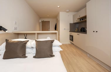 Classic Plus Studio, Straits Mile, 179A Canongate, City Centre, Edinburgh - Image 2
