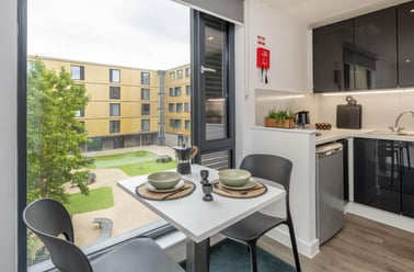 Luxe Studio Plus, Palamon Court, Rhodaus Town, City Centre, Canterbury - Image 3