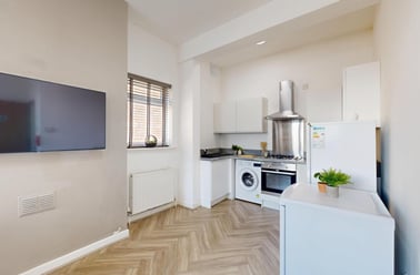 Cardigan Road, Headingley, Leeds - Image 3