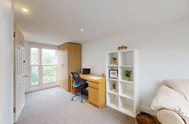 Howard Road, Clarendon Park, Leicester - Image 3