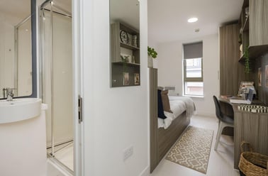 Silver Ensuite, Foundry Courtyard, 214 Kennedy Street, Glasgow Caledonian University, Glasgow - Image 2