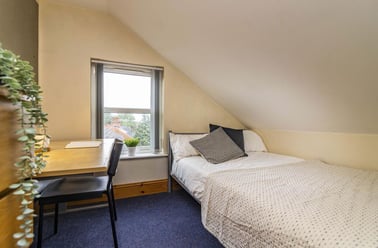 Cottesmore Road, Lenton, Nottingham - Image 2